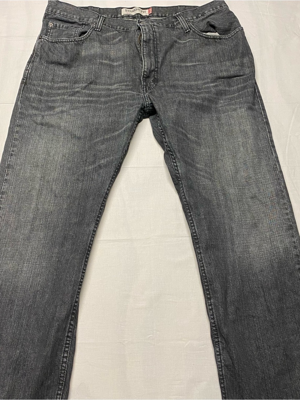 Levi's Men's Straight Jeans in Washed Gray